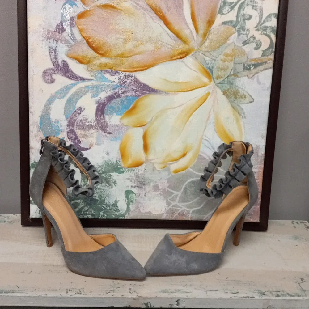 Charlotte Russe Gray, Pointed Toe, Ruffle Strap, Zip Back Heels - Picture 11 of 15
